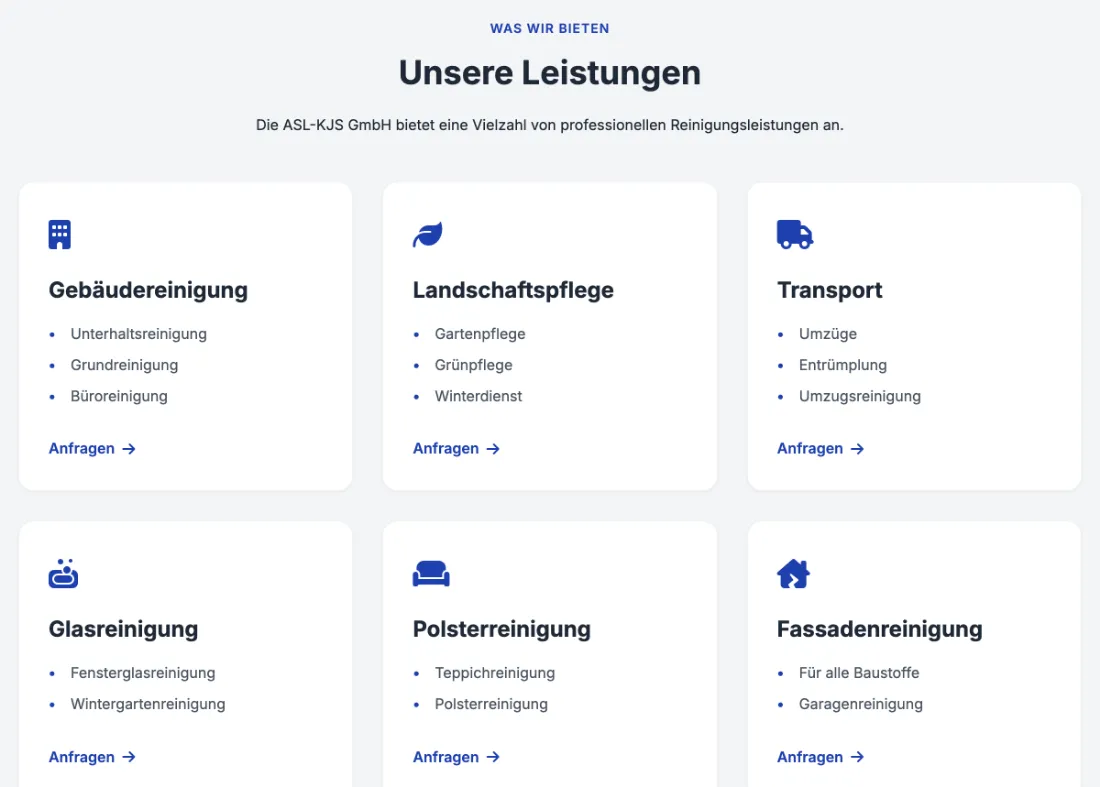 Ausschnitt der Website von KJS GmbH, Leipzig: Sechs Kacheln mit 15 Unterpunkten und je „Anfragen“-Link — der Besucher muss nichts erraten und kann sofort anfragen.