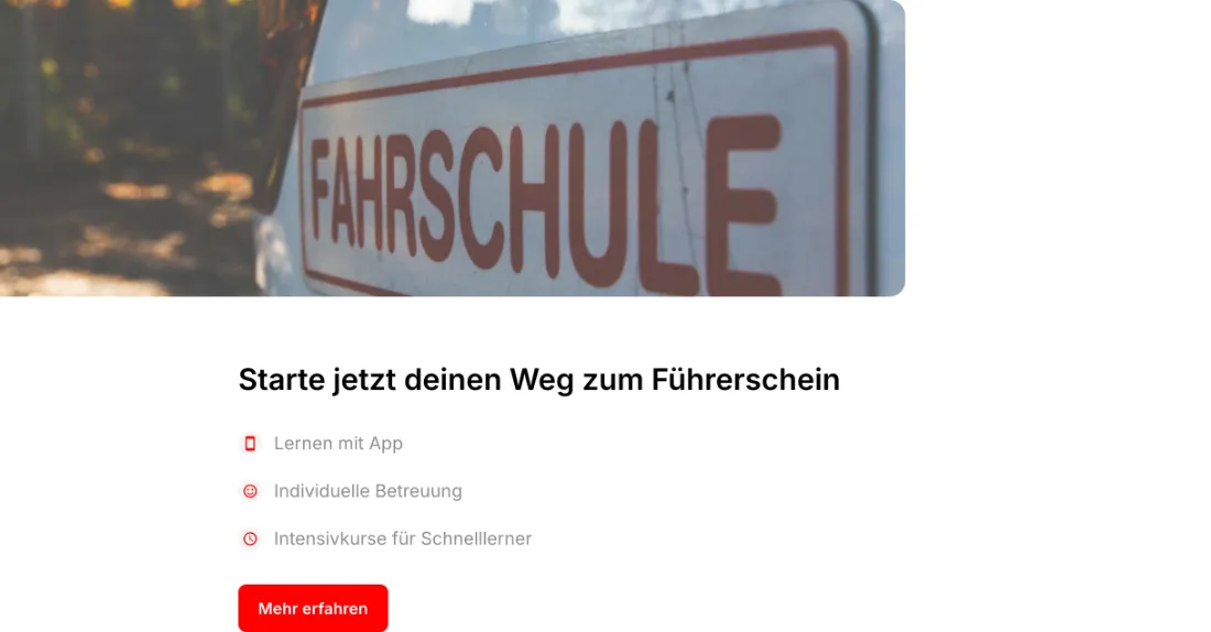 Ausschnitt der Website von Fahrschule Rast, Wuppertal: Drei konkrete Vorteile in Stichpunkten — der Besucher erfasst Angebot und Arbeitsweise auf einen Blick und kann per Button vertiefen.