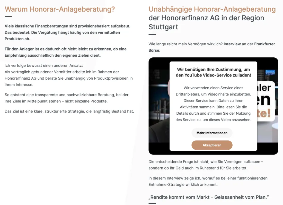Ausschnitt der Website von Honorarfinanz Stuttgart, Landkreis Ludwigsburg: Deutlicher Einwilligungshinweis vor dem YouTube-Video — der Besucher entscheidet informiert, ob externe Dienste Daten erhalten.