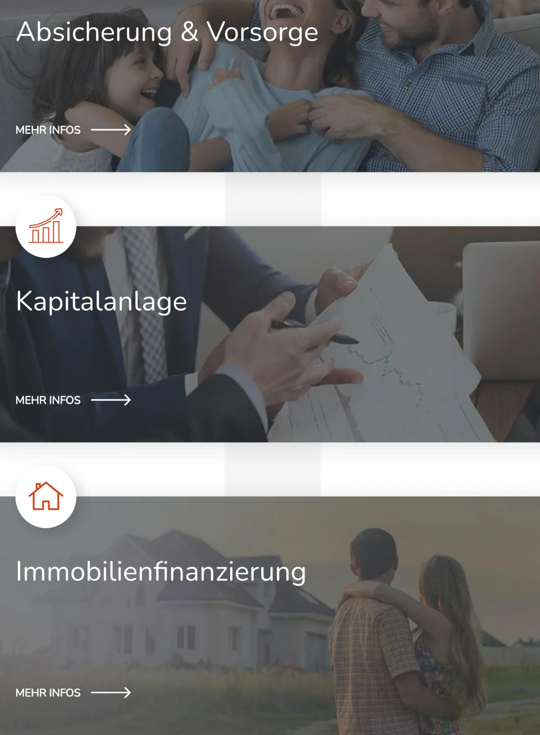 Ausschnitt der Website von insumma consulting AG, Lübeck: Drei Themenkacheln mit klaren Titeln und 'Mehr Infos' — der Besucher springt direkt zu Absicherung, Anlage oder Finanzierung.