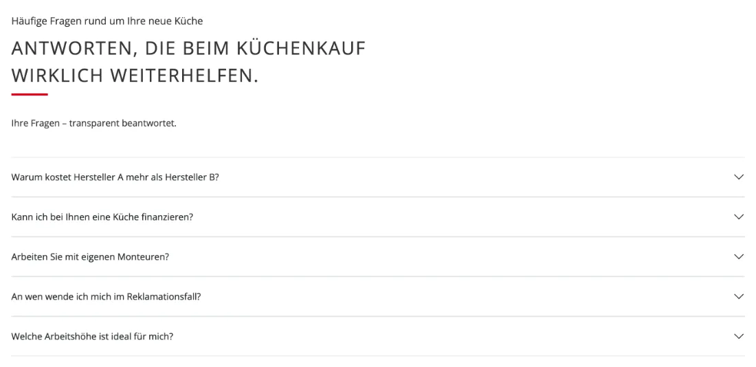 Ausschnitt der Website von Küchenmakler Tochtenhagen, Rhein-Erft-Kreis: 5 präzise Fragen im Akkordeon — der Besucher klärt Preis, Finanzierung, Montage, Reklamation und Ergonomie auf einen Blick.
