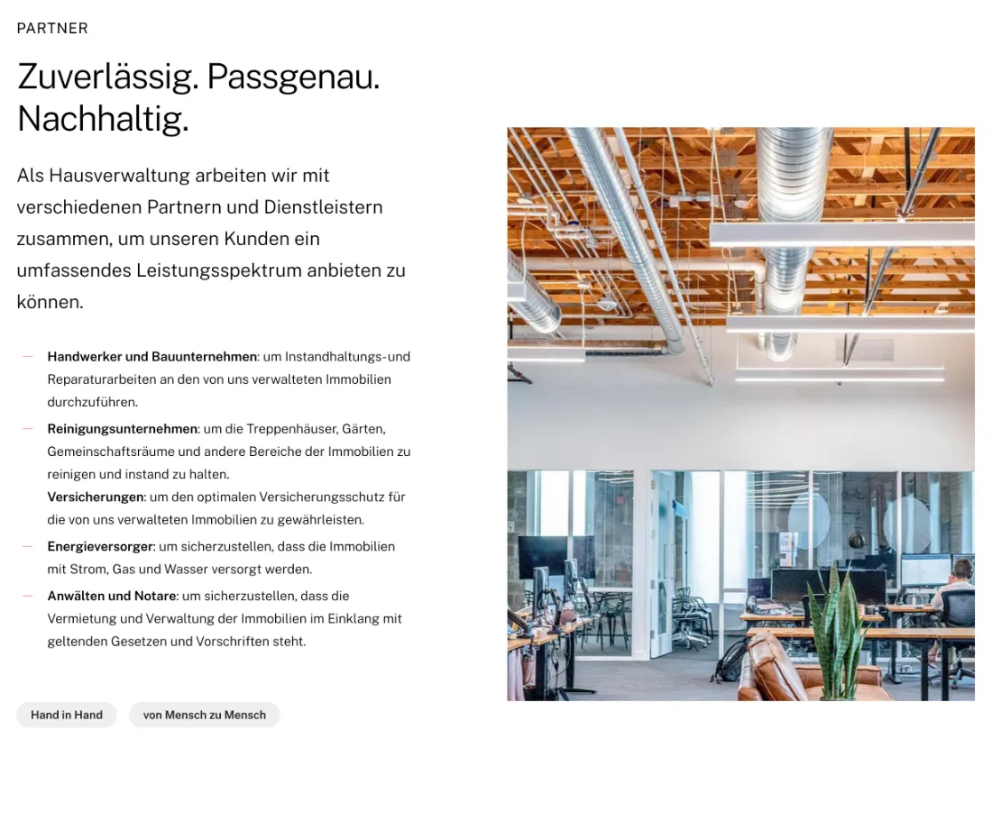 Ausschnitt der Website von L&L Hausverwaltung GmbH & Co. KG, Düsseldorf: Die Liste nennt fünf Partnergruppen mit Aufgaben — wer Leistungen vergleicht, sieht Breite und Zuständigkeiten ohne langes Lesen.