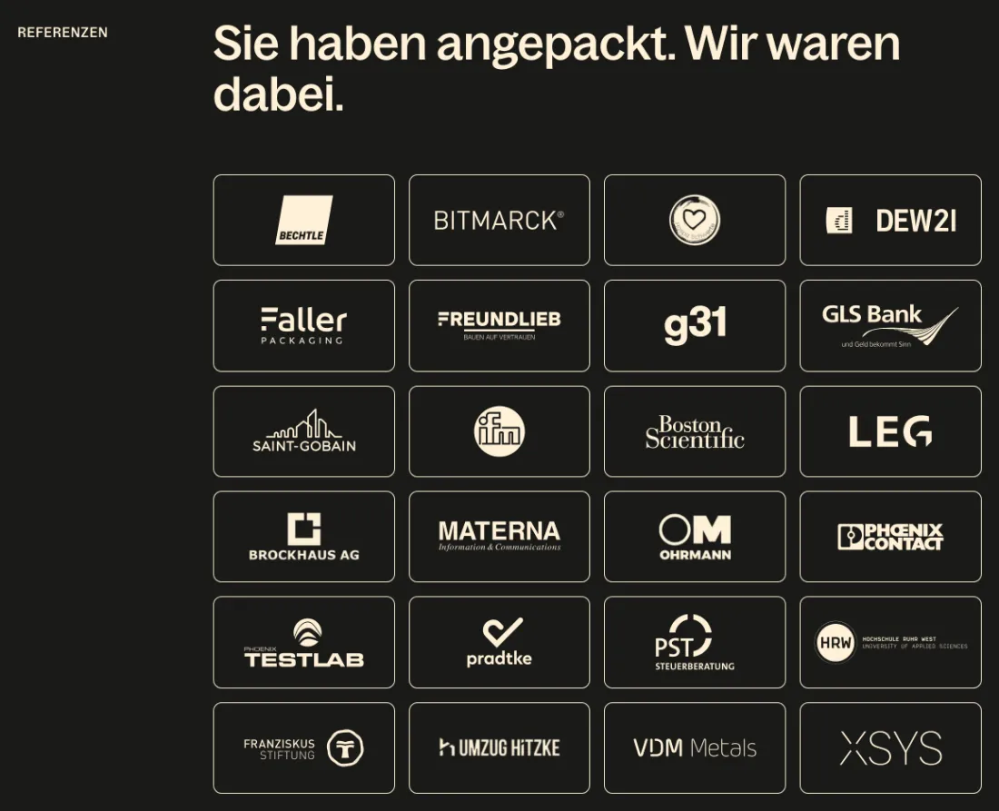 Ausschnitt der Website von Manufaktur für Wachstum GmbH, Bochum: 24 Logos in gleichmäßigen Kacheln — die Referenzen liefern sozialen Beweis auf einen Blick; wer prüft, sieht Branchenbreite.
