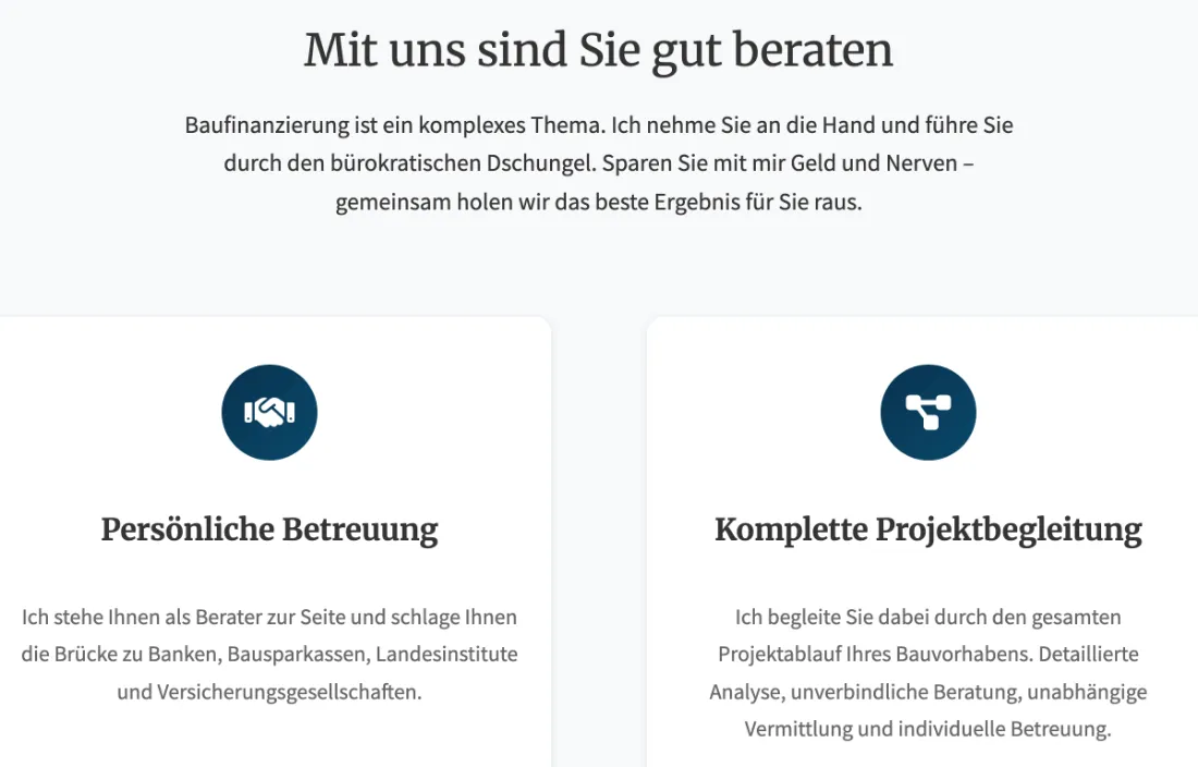 Ausschnitt der Website von Baufinanz Brehm, Oberhausen: Zwei Kacheln mit klaren Leistungsbereichen und Kurztext — der Besucher muss nichts raten, was konkret angeboten wird.