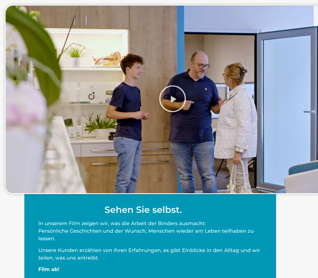 Ausschnitt der Website von Bahnhofspassage, Landkreis Böblingen: Ein Film mit Kundenstimmen und Alltagsszenen — wer überlegt, bekommt in 1 Klick ein Gefühl für Ablauf, Ton und Räume.