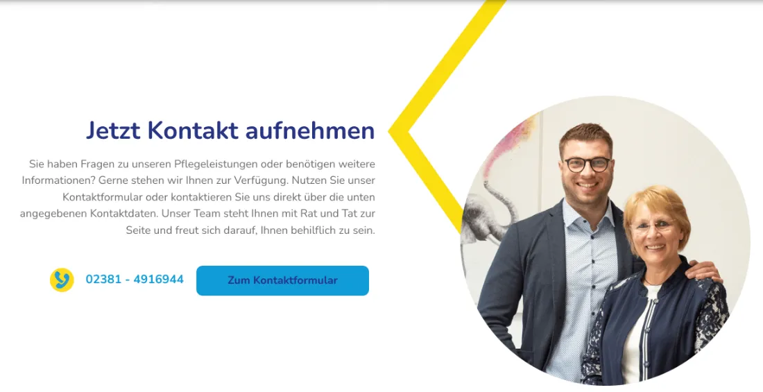 Ausschnitt der Website von Pflegeteam Hamm, Hamm: Telefonnummer 02381‑4916944 und Formular‑Button nebeneinander — wer akut Hilfe sucht, wählt sofort den passenden Weg.